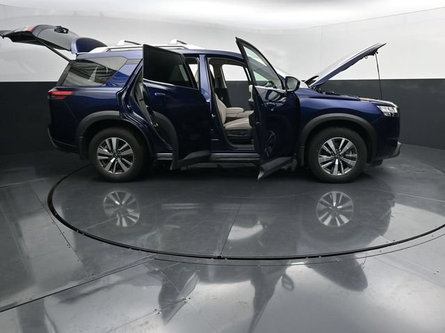 Used 2023 Nissan Pathfinder SL FWD image 48