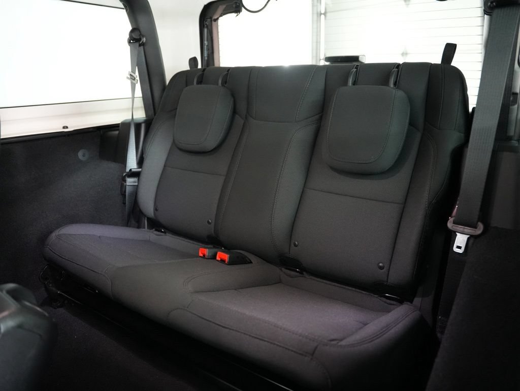 Used 2021 Jeep Wrangler Sport AWD/4WD image 34