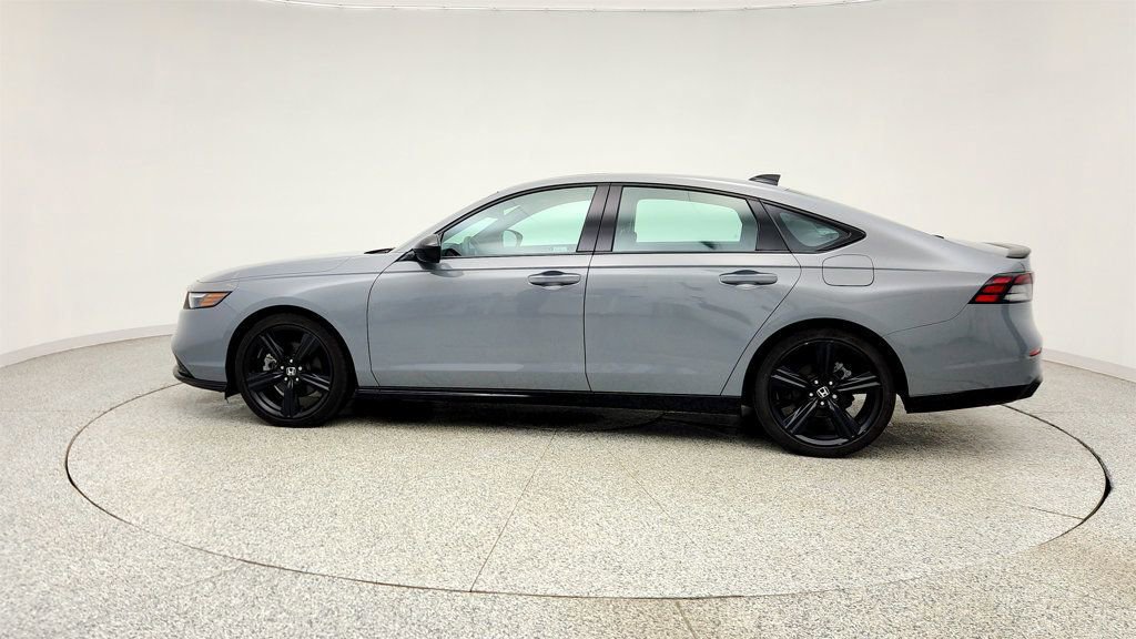 Used 2025 Honda Accord Sport image 8