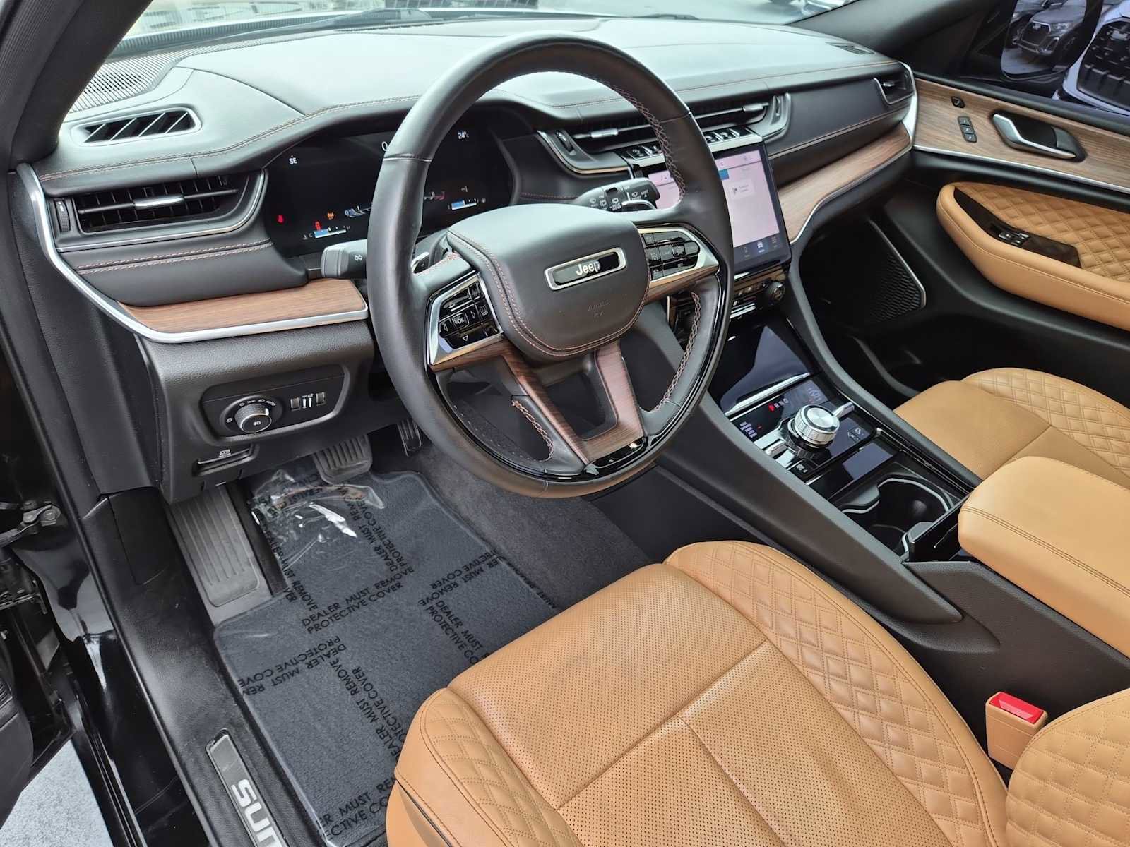 Used 2022 Jeep Grand Cherokee Summit image 2