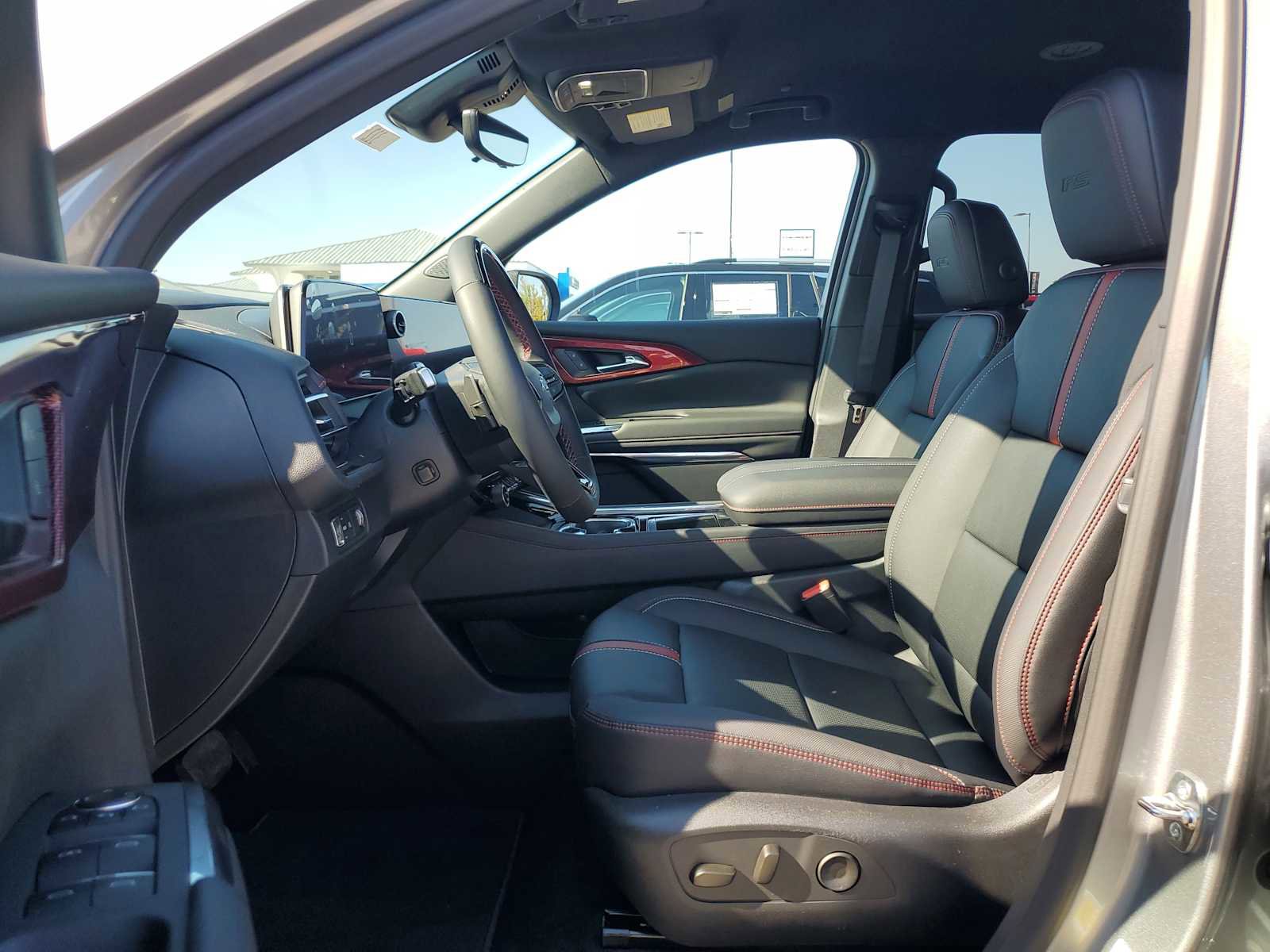 New 2026 Chevrolet Traverse RS image 15