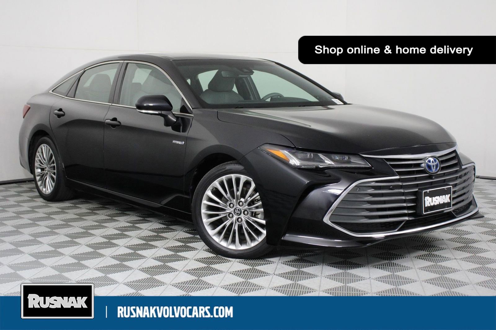 Used 2019 Toyota Avalon Limited w/ Advanced Safety Package FWD image 1