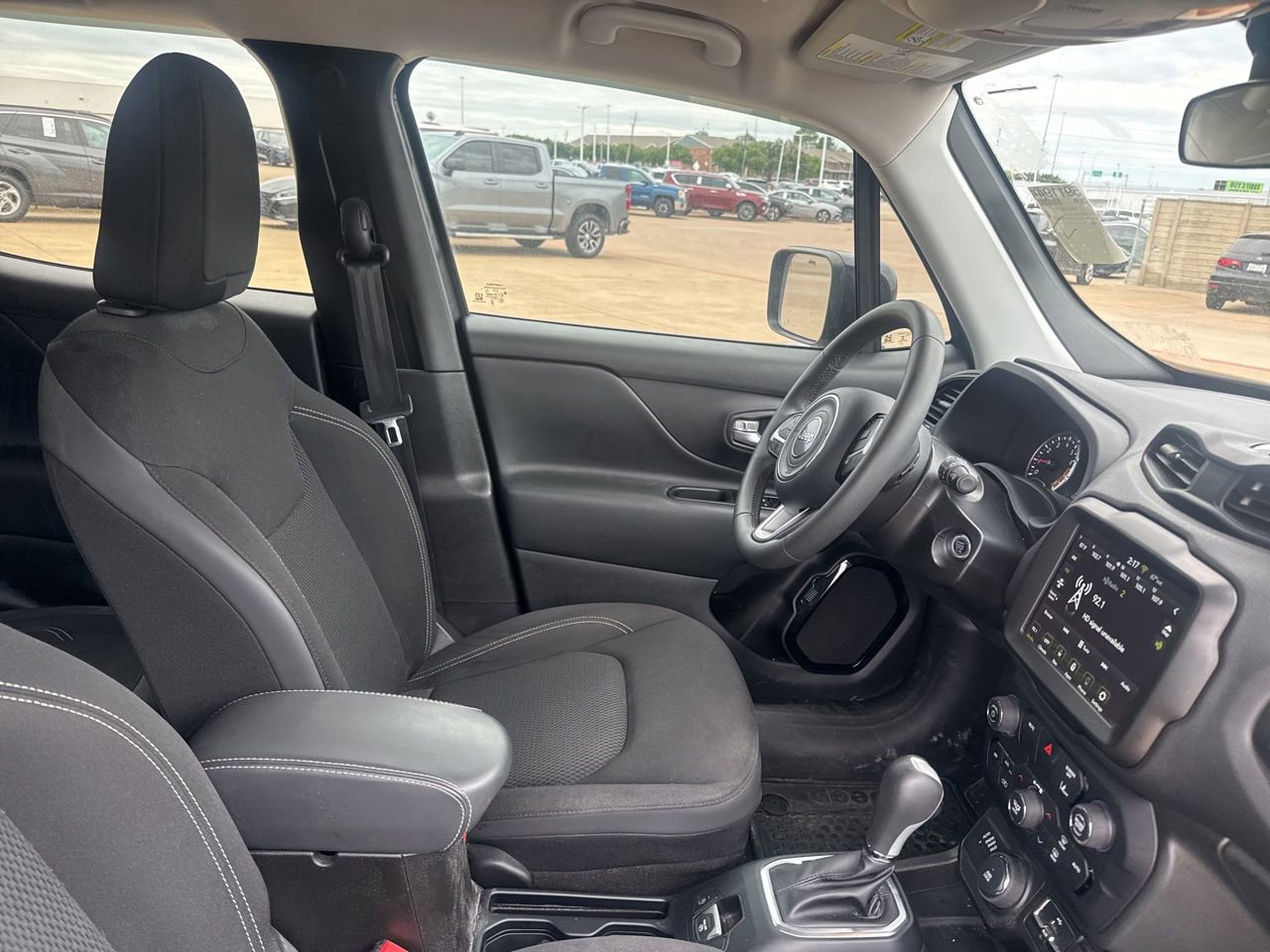 Used 2023 Jeep Renegade Altitude AWD/4WD image 25