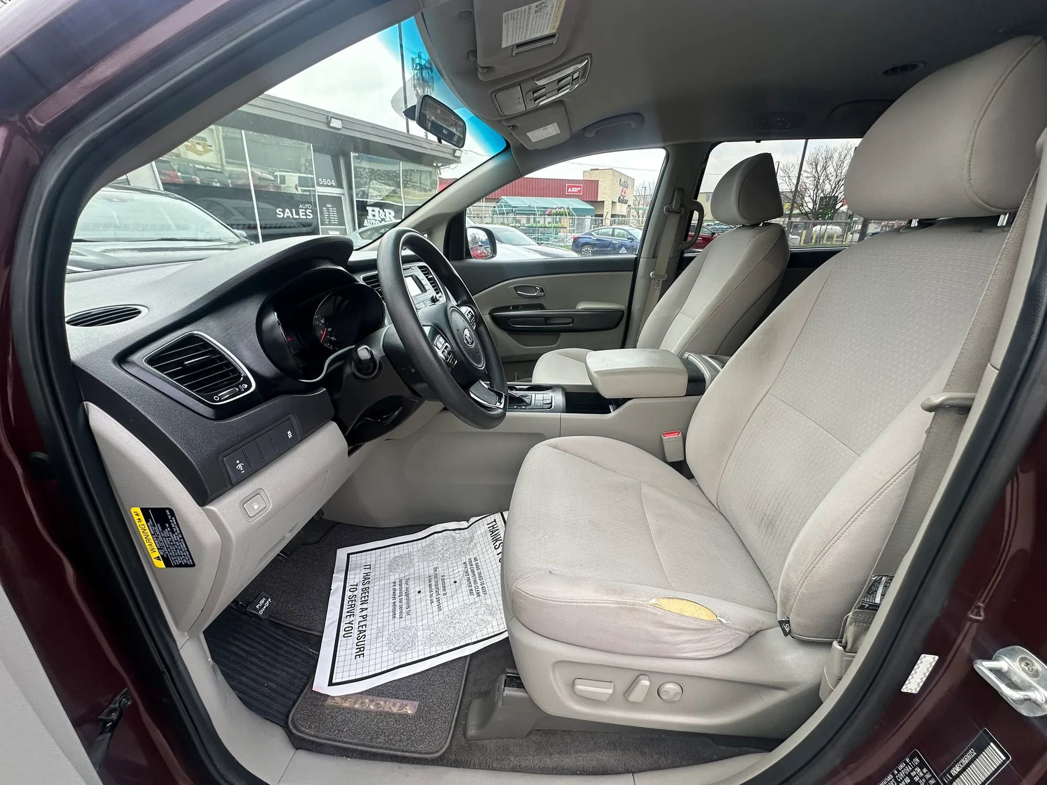 Used 2016 Kia Sedona LX w/ LX Convenience Package FWD image 9