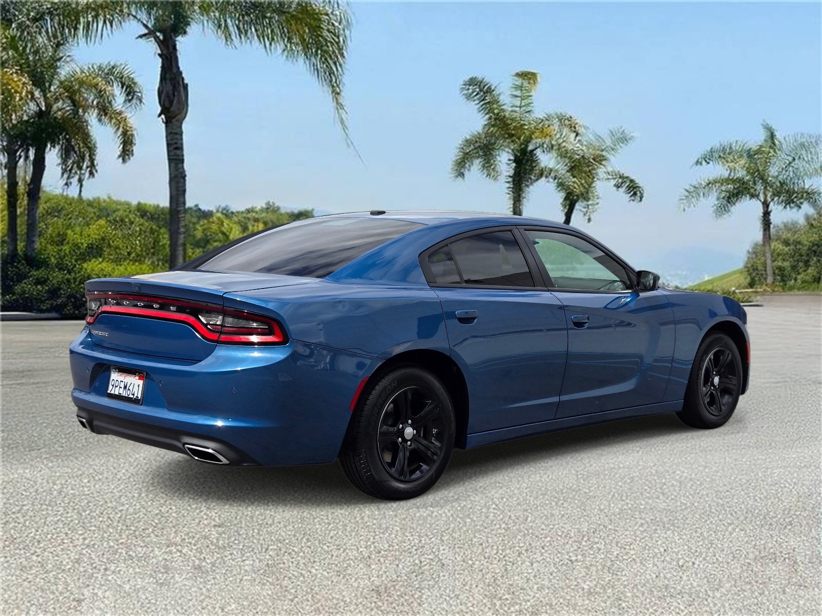Certified 2022 Dodge Charger SXT RWD image 4
