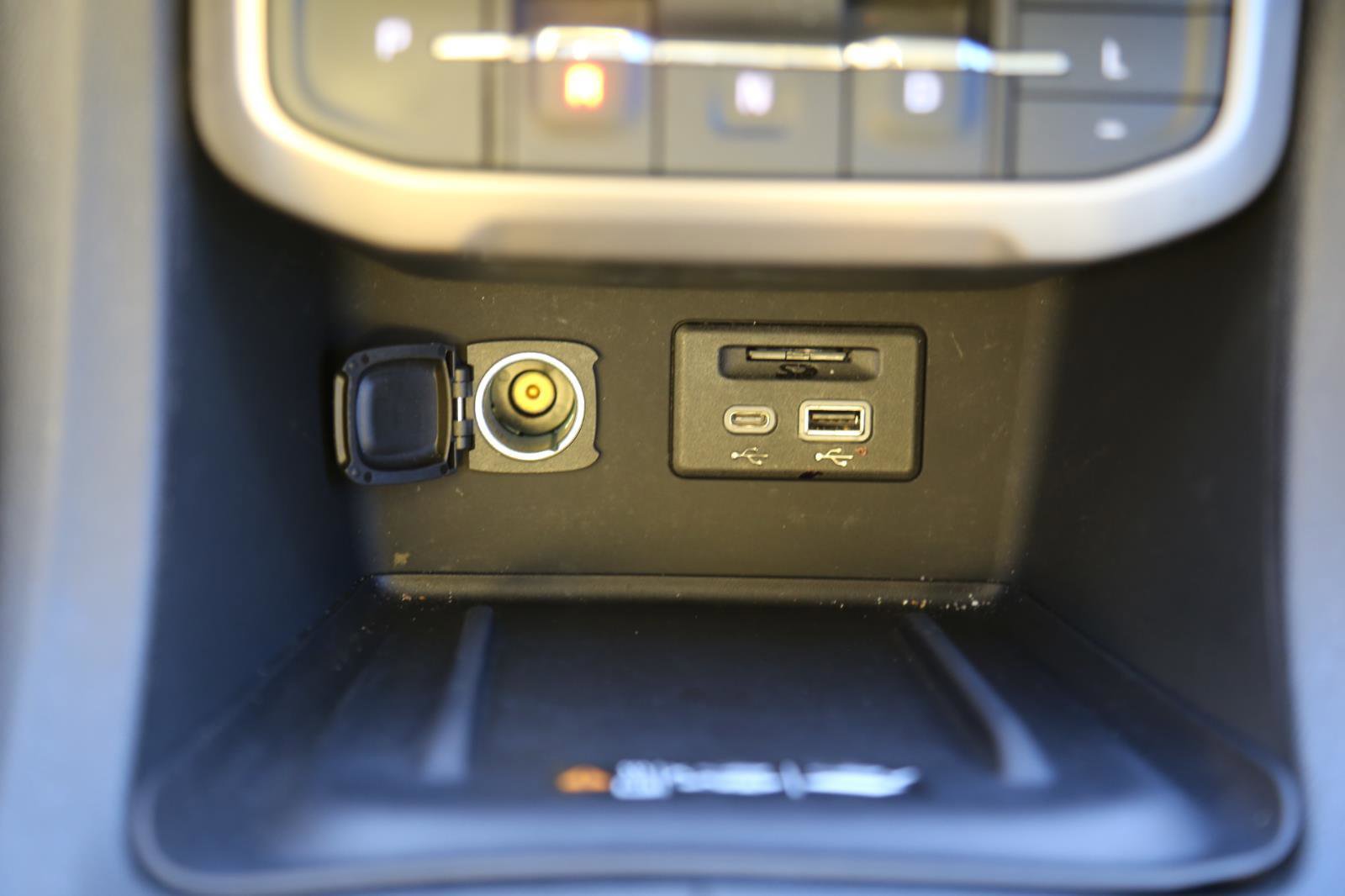 Used 2021 GMC Acadia Denali image 16