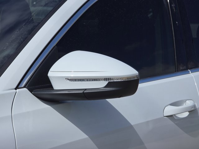 Used 2025 Audi Q5 Premium Plus w/ Premium Plus image 9