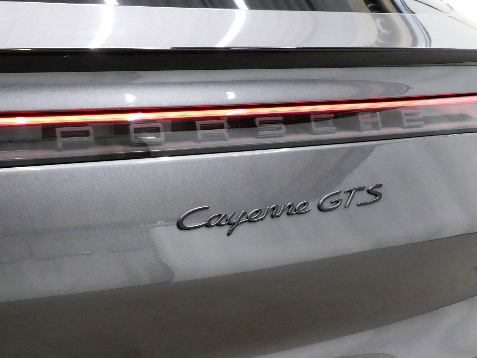 Used 2023 Porsche Cayenne GTS w/ Premium Package AWD/4WD image 58