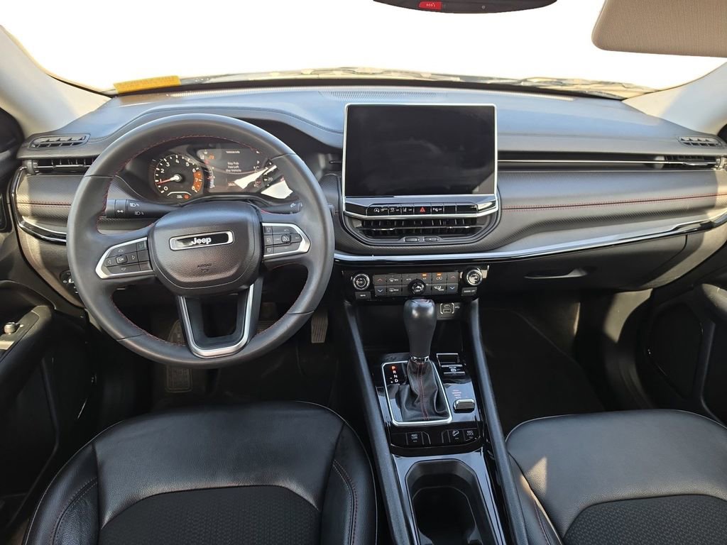 Used 2022 Jeep Compass Trailhawk AWD/4WD image 10