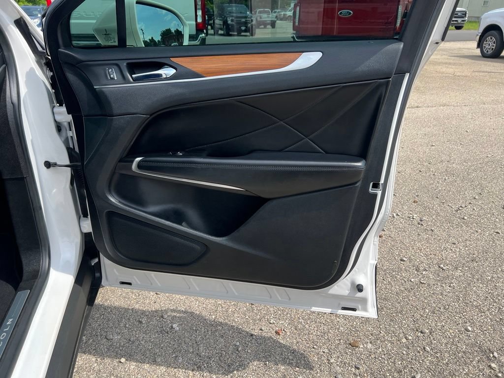 Used 2019 Lincoln MKC Reserve w/ MKC Technology Package FWD image 20