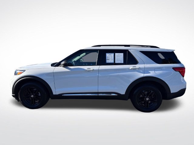 Used 2021 Ford Explorer XLT w/ Equipment Group 202A AWD/4WD image 2