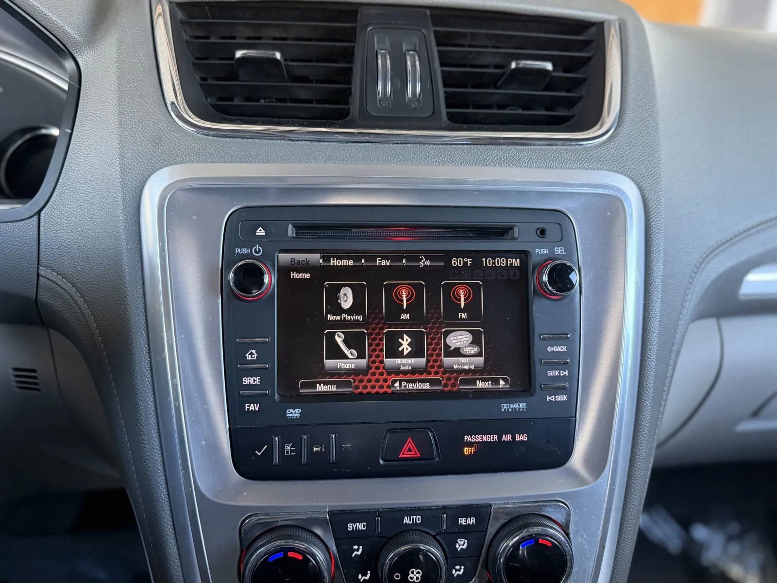 Used 2014 GMC Acadia SLT image 30