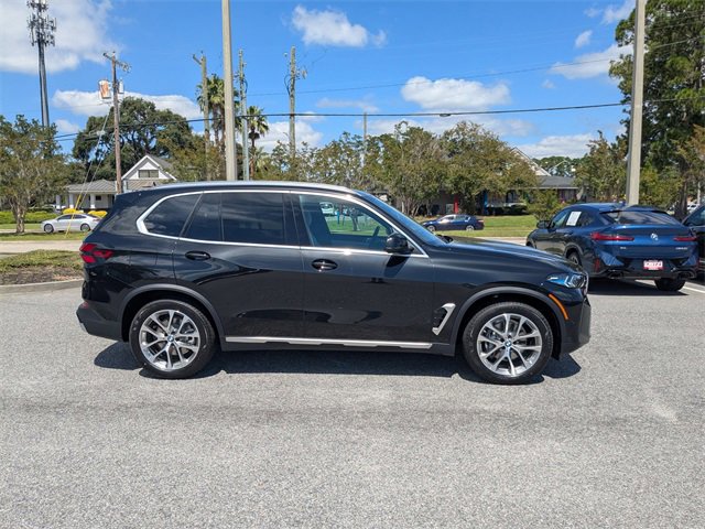 New 2026 BMW X5 xDrive40i w/ Premium Package image 3