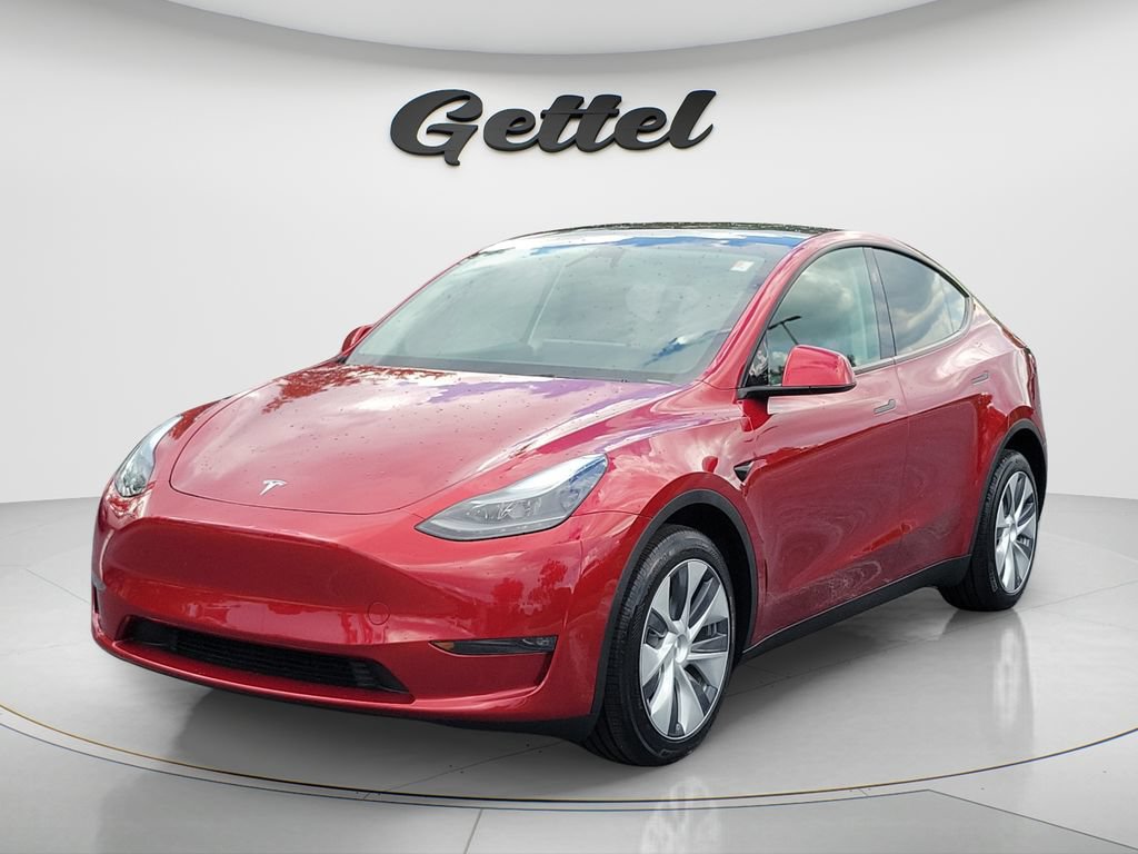 Used 2024 Tesla Model Y Long Range AWD/4WD image 1