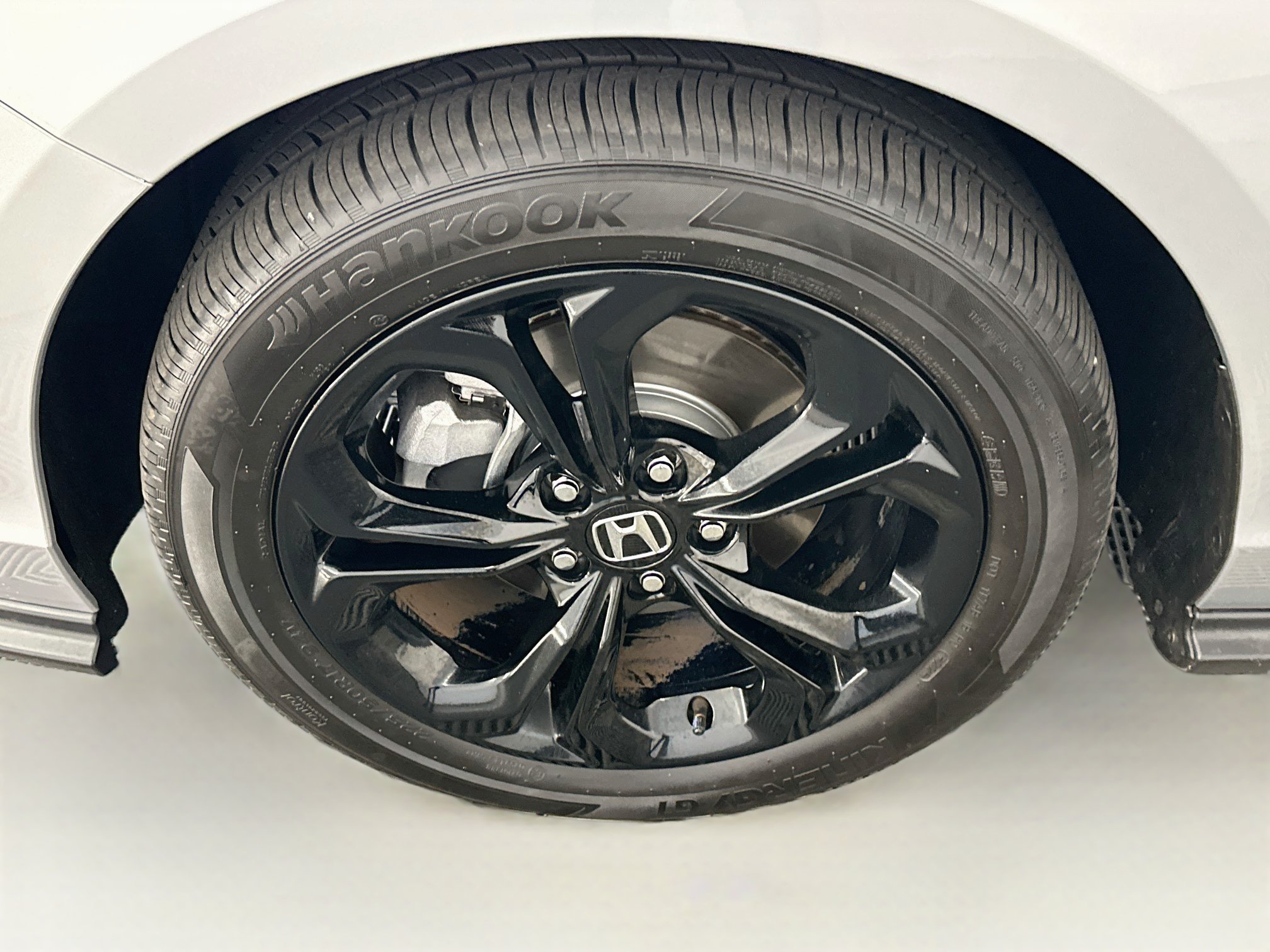 Used 2025 Honda Accord SE image 11
