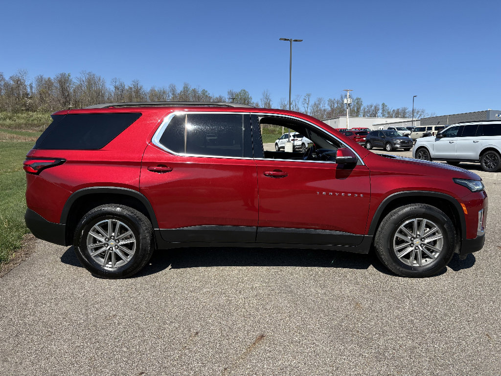 Used 2023 Chevrolet Traverse LT AWD/4WD image 6