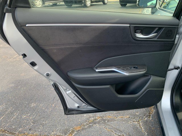 Used 2018 Honda Clarity Touring image 12