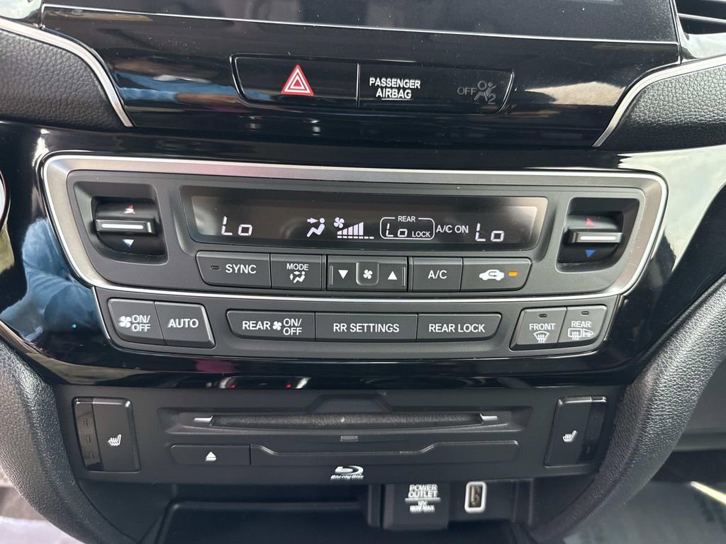 Used 2019 Honda Pilot Touring image 36