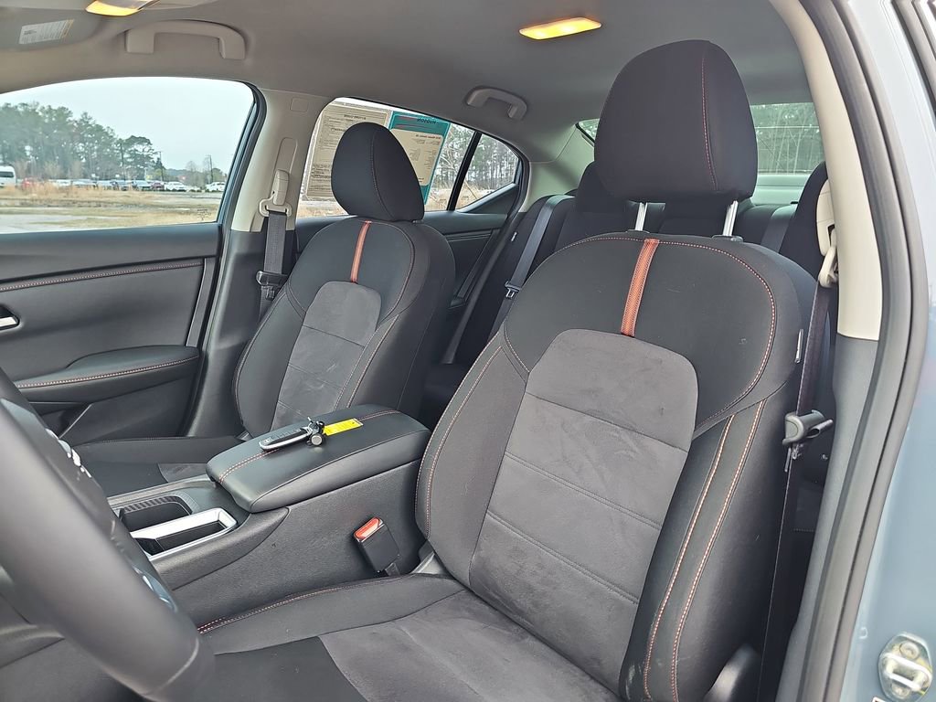 Used 2025 Nissan Sentra SR image 19