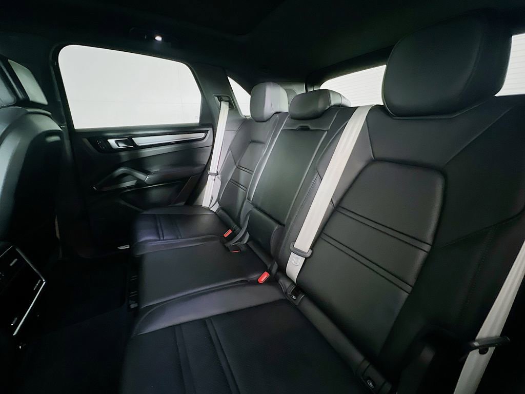 Certified 2023 Porsche Cayenne S Platinum image 24