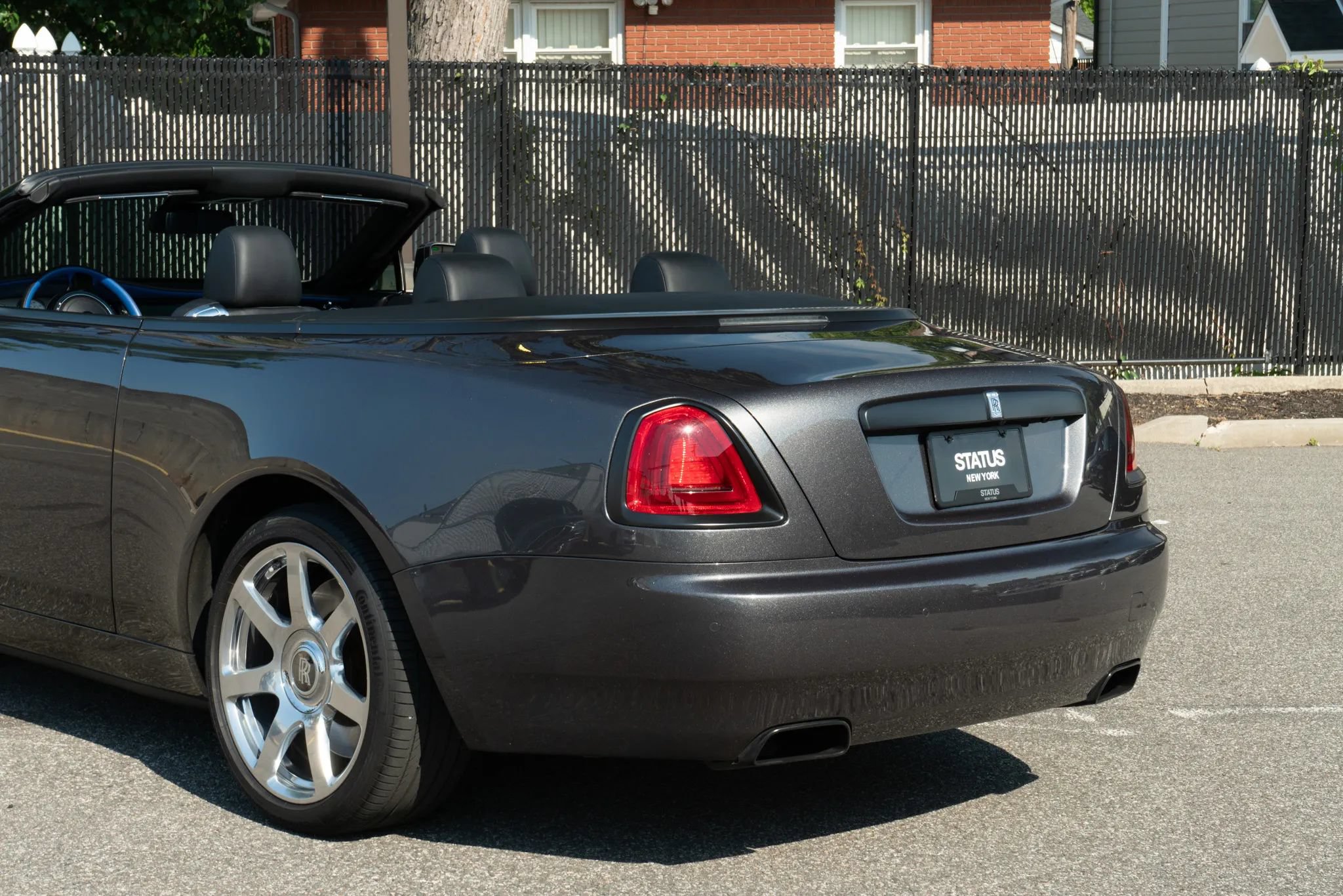 Used 2017 Rolls-Royce Dawn RWD image 49