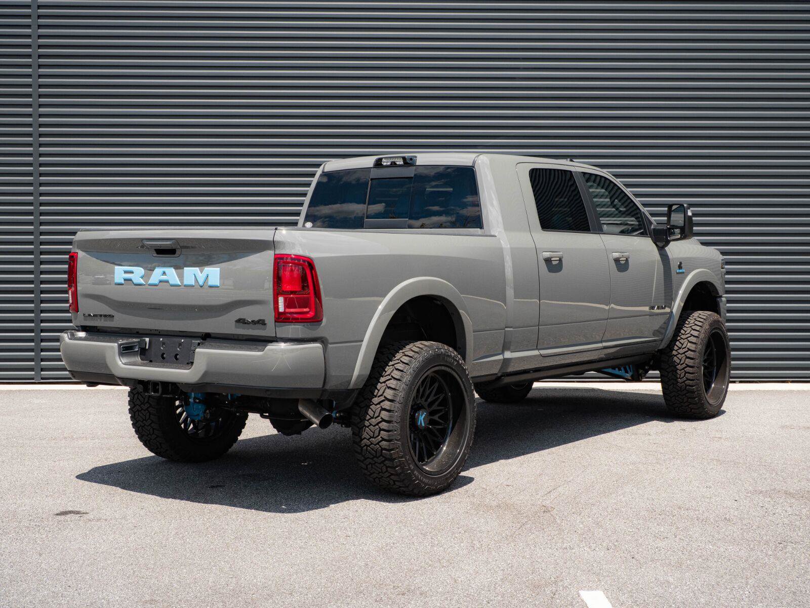 Used 2026 RAM 2500 Limited AWD/4WD image 27
