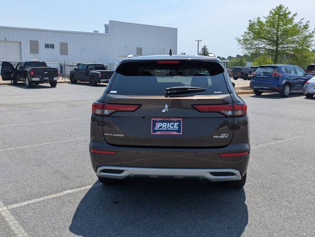 Used 2023 Mitsubishi Outlander SEL AWD/4WD image 6