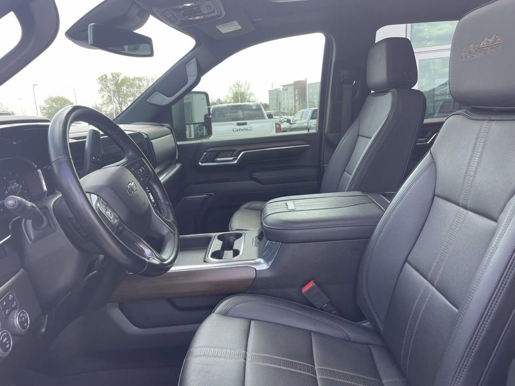 Used 2024 Chevrolet Silverado 2500 High Country w/ Midnight Edition image 12