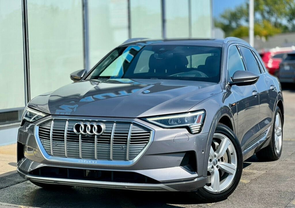 Used 2019 Audi e-tron Prestige w/ Prestige Package