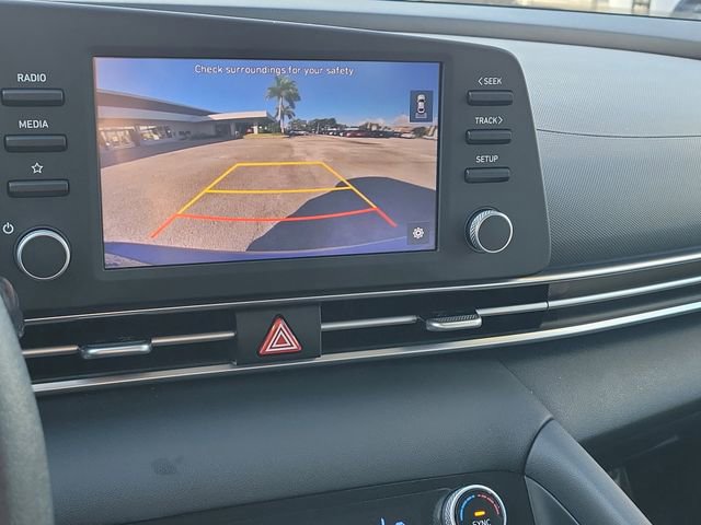 Used 2022 Hyundai Elantra SEL image 29