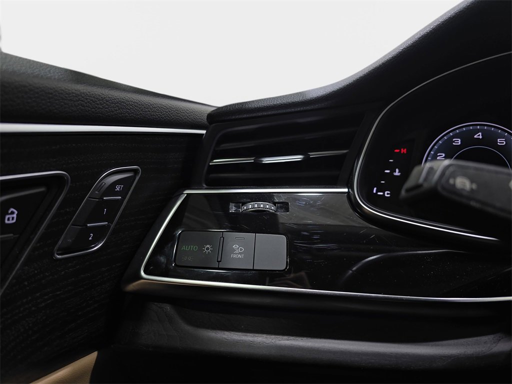 Used 2021 Audi Q7 3.0T Premium image 29