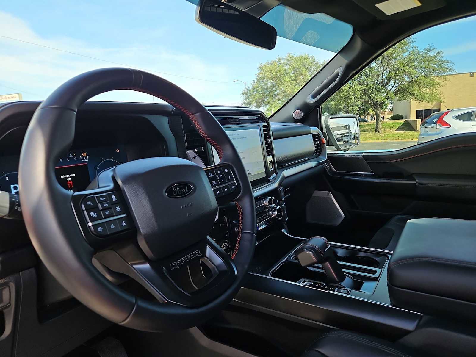 Used 2025 Ford F150 Raptor AWD/4WD image 10