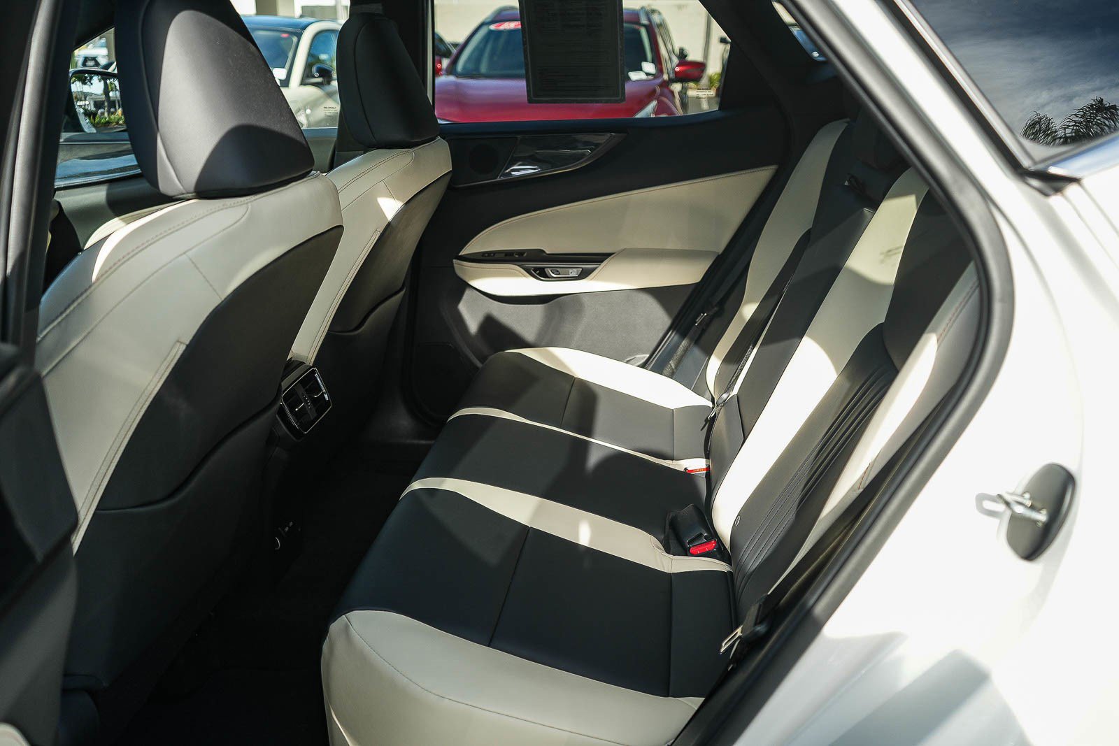 Used 2024 Lexus NX 350 AWD image 16