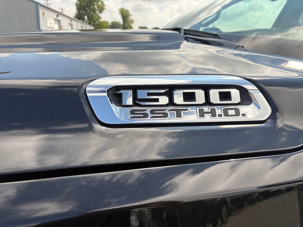 Used 2025 RAM 1500 Tungsten AWD/4WD image 26