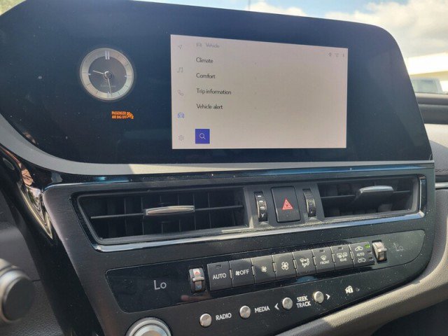 Used 2023 Lexus ES 350 w/ Premium Package FWD image 22