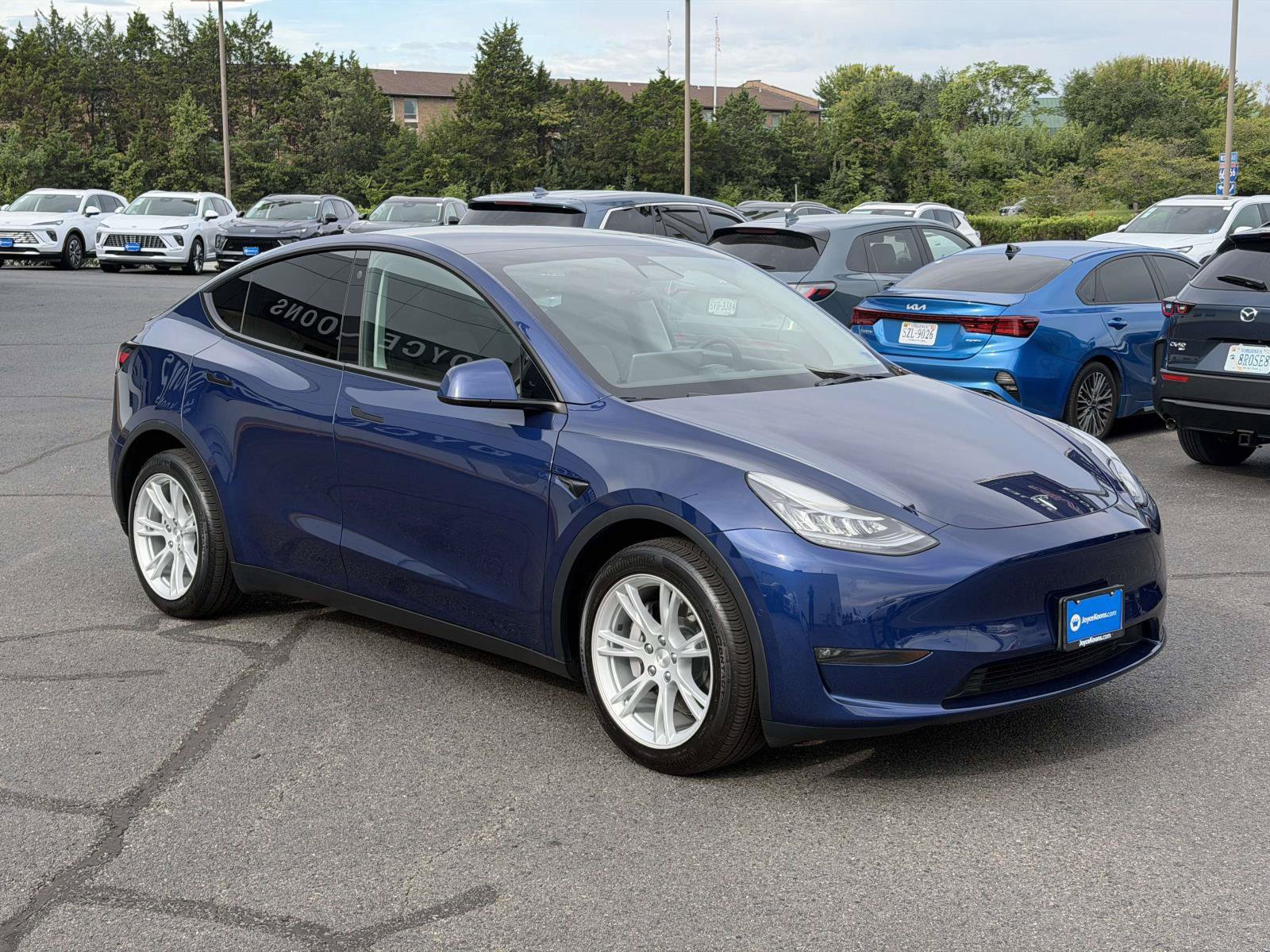 Used 2022 Tesla Model Y Long Range AWD/4WD image 1