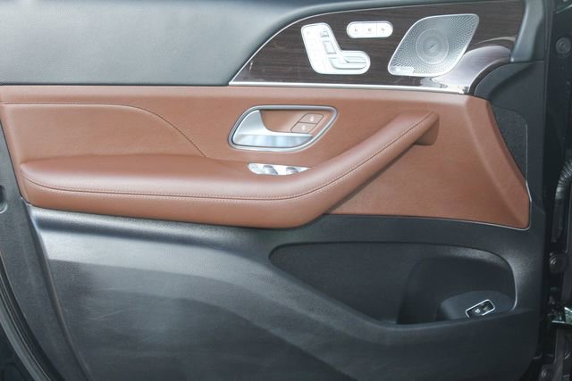 Used 2024 Mercedes-Benz GLS 450 4MATIC image 23