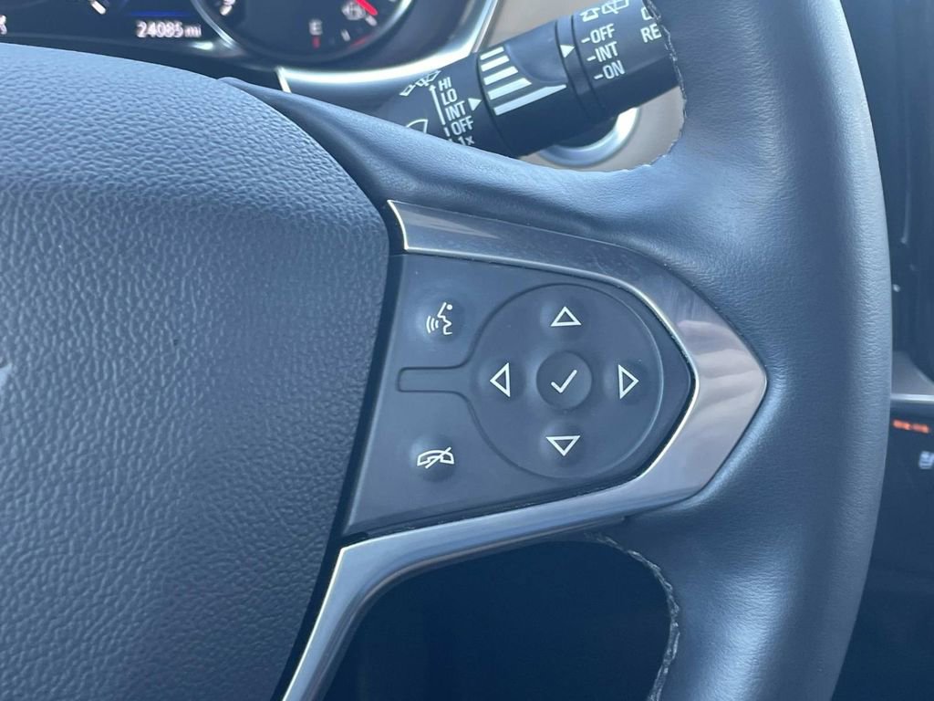 Used 2023 Chevrolet Traverse Premier image 31