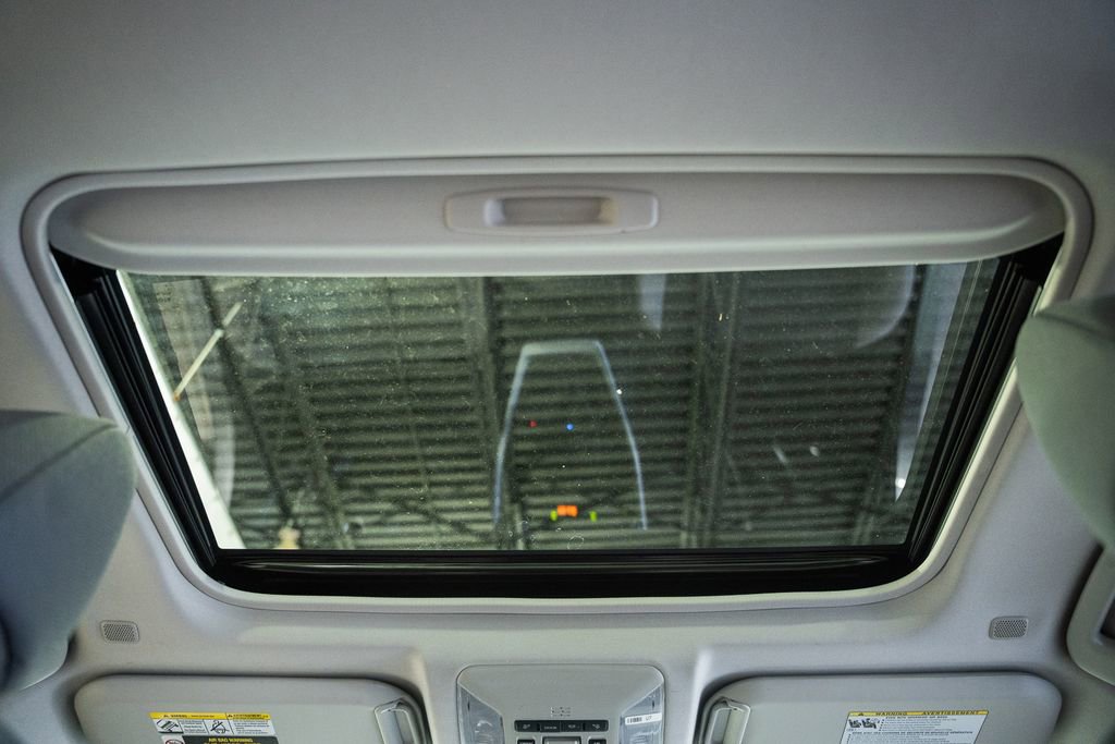 Used 2023 Toyota RAV4 XLE w/ Convenience Package AWD/4WD image 31