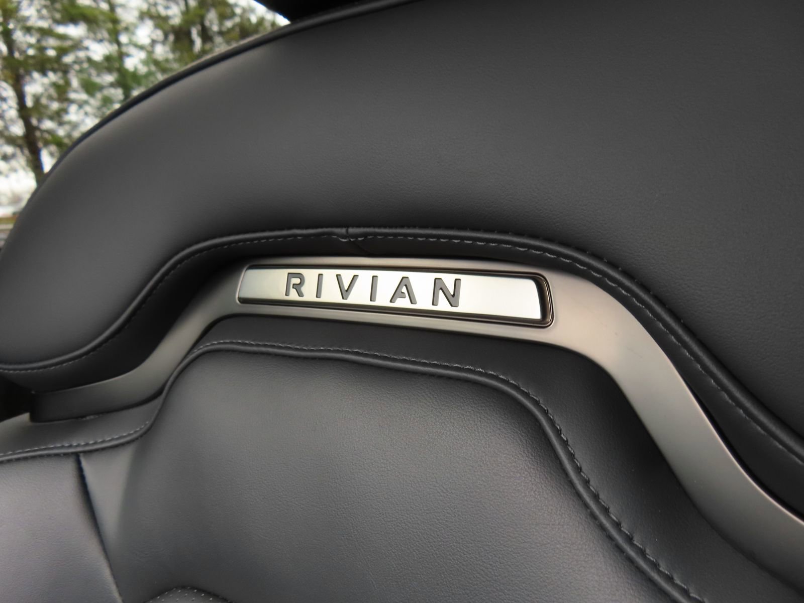 Used 2025 Rivian R1T Adventure AWD/4WD image 30