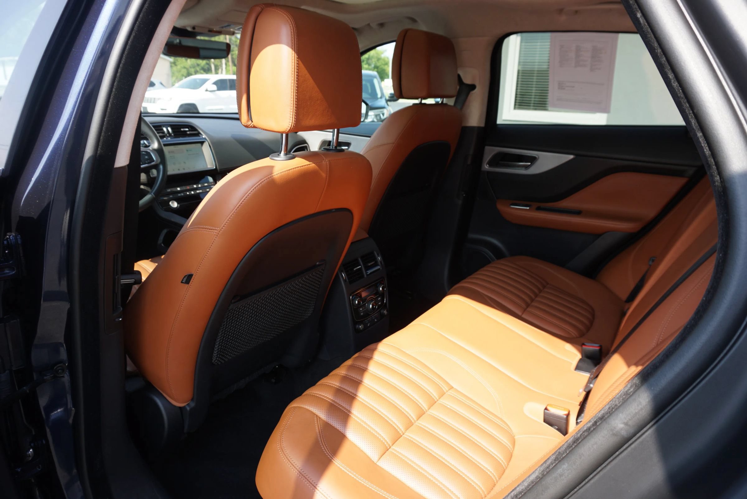 Used 2019 Jaguar F-PACE Portfolio AWD/4WD image 18