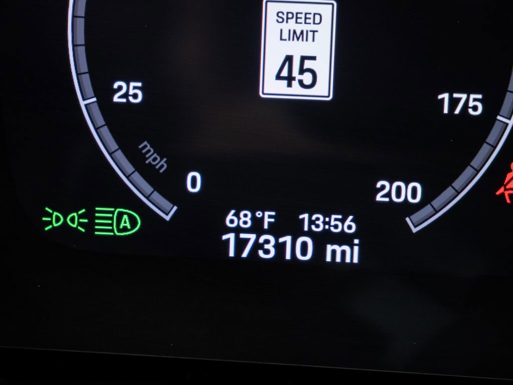 Used 2025 Porsche Cayenne GTS image 12