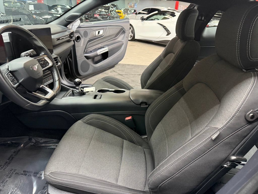 Used 2024 Ford Mustang GT RWD image 32