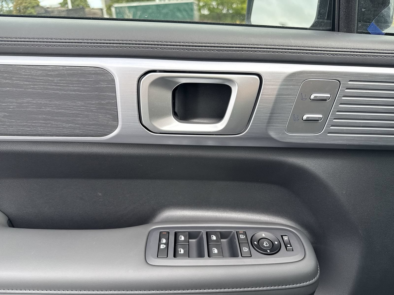Certified 2026 Hyundai Santa Fe Limited AWD/4WD image 17