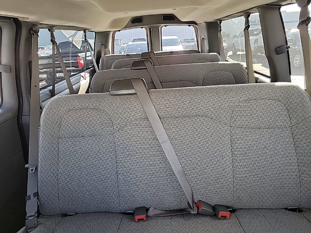 New 2025 GMC Savana 3500 LT w/ LT Preferred Equipment Group image 18
