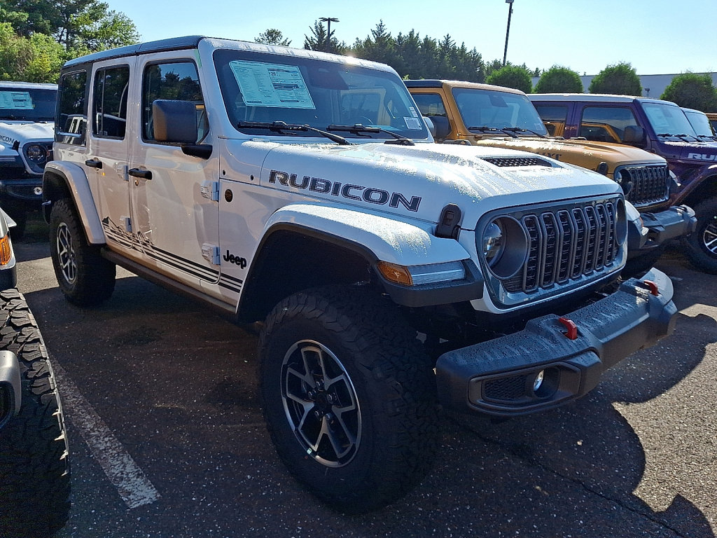 New 2026 Jeep Wrangler Unlimited Rubicon w/ Rockslide Package AWD/4WD image 3