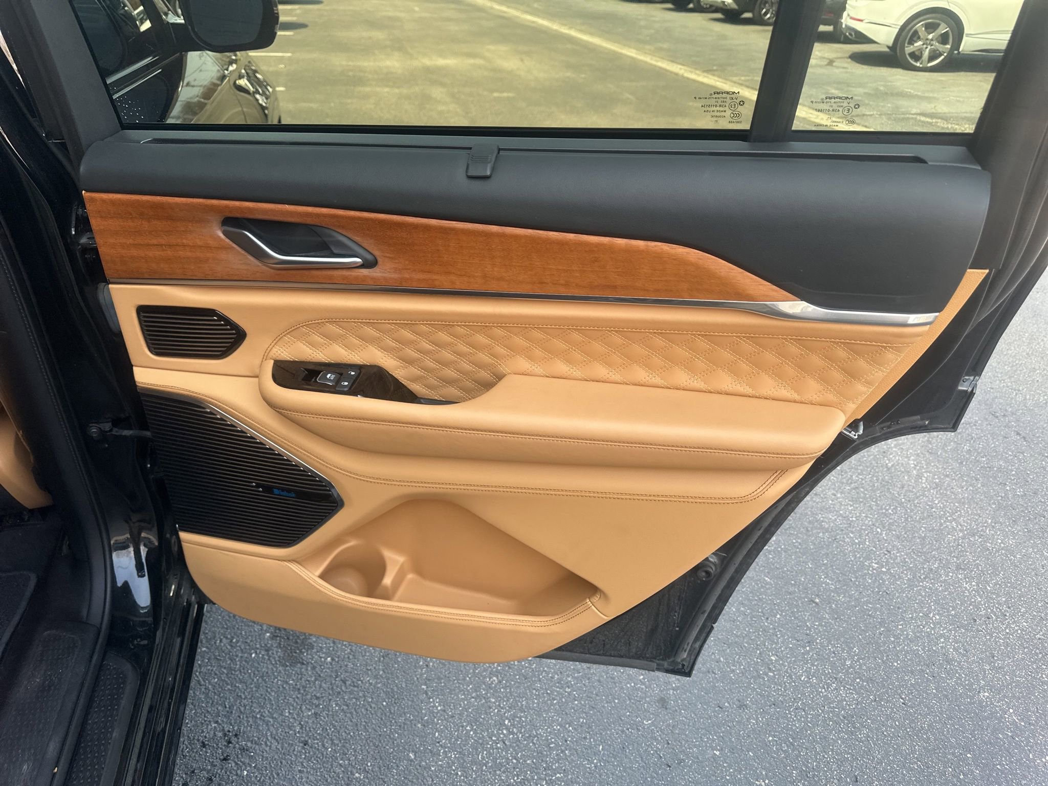 Used 2021 Jeep Grand Cherokee L Summit image 16