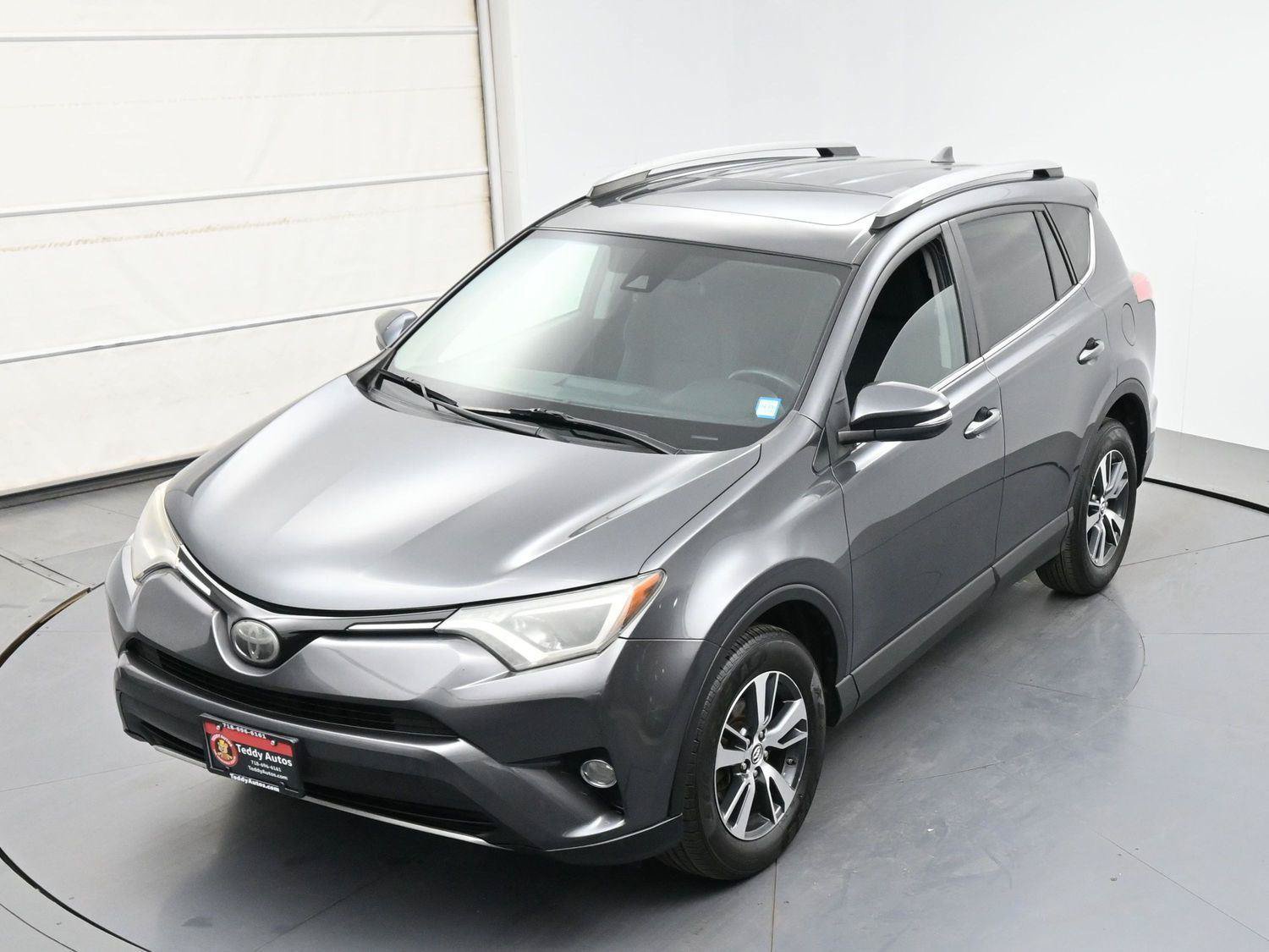 Used 2018 Toyota RAV4 XLE w/ Plus Extra Value Package AWD/4WD image 32