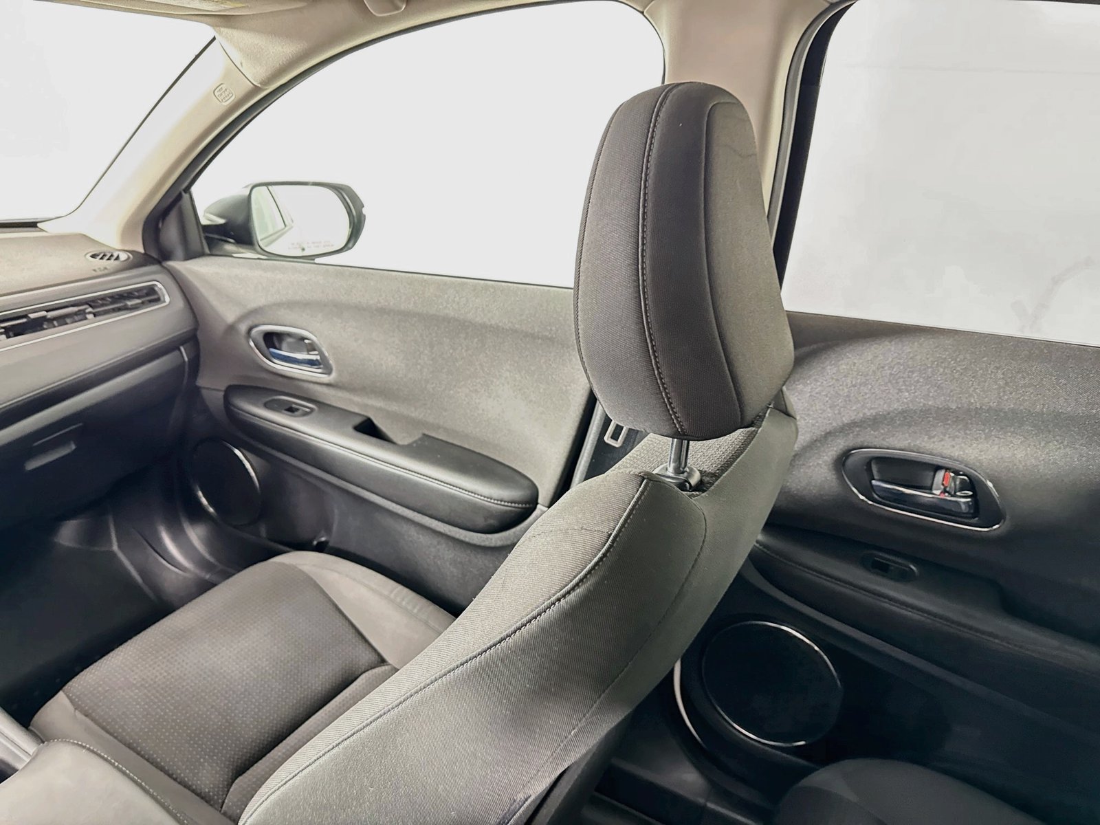 Used 2020 Honda HR-V EX image 25