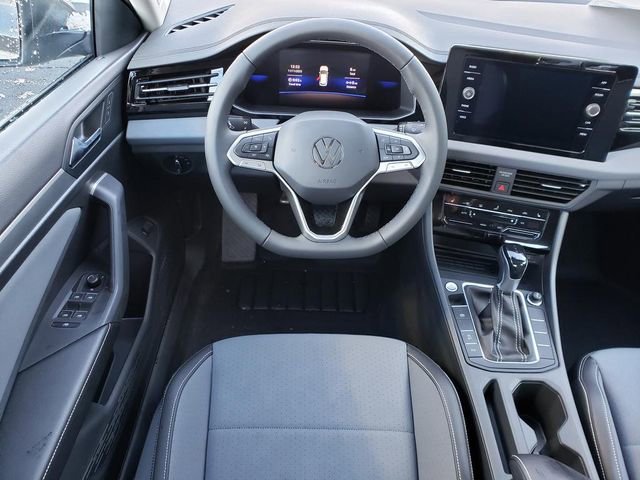 New 2026 Volkswagen Jetta SE image 10